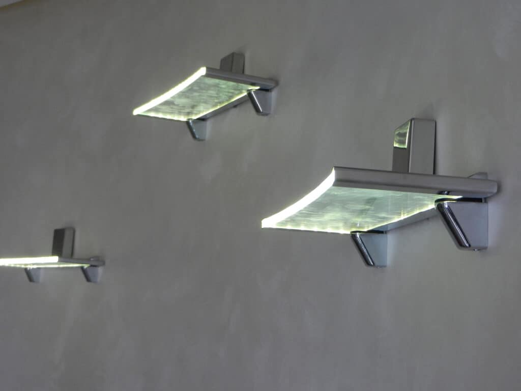 Stakleni nameštaj - Staklene police