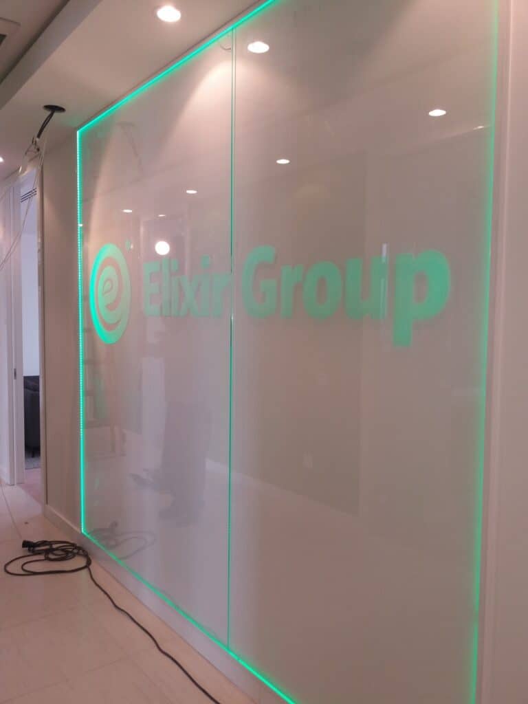 Brendiranje firme uz staklo