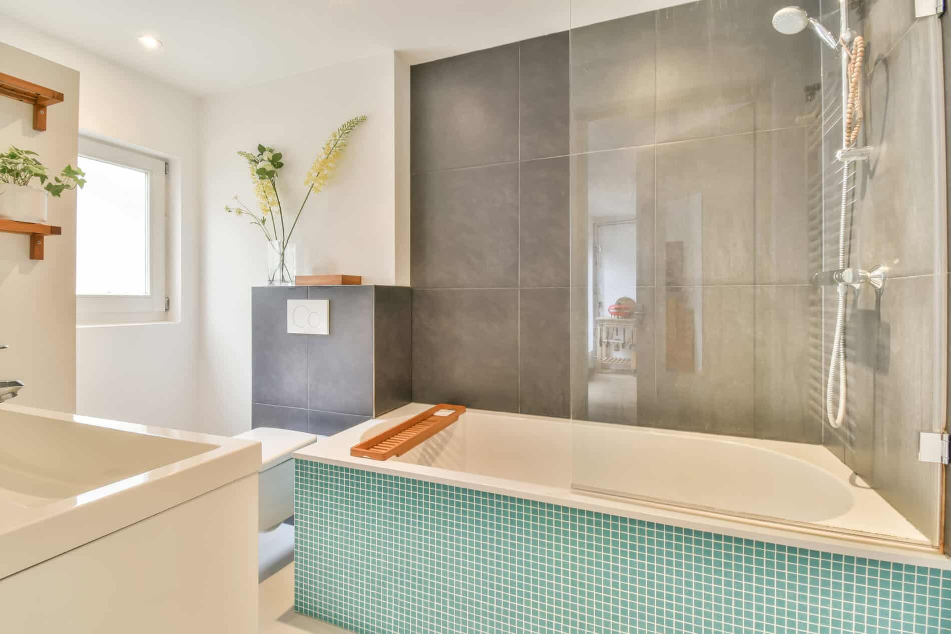 Staklene pregrade za kadu - Estetska fleksibilnost