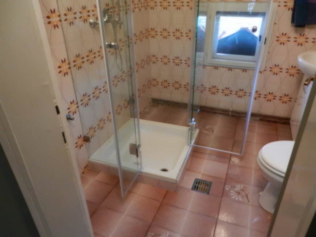 Staklene pregrade za kupatila - NS Glass
